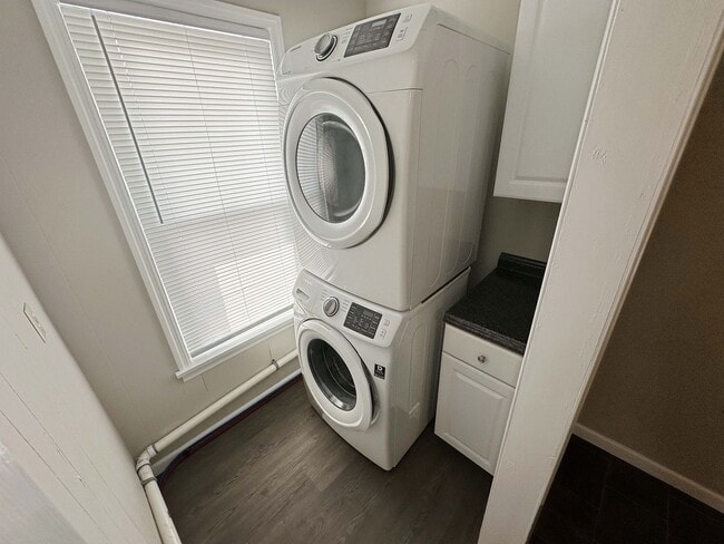 Photo - 25 Crane Alley Unidad Rear 2