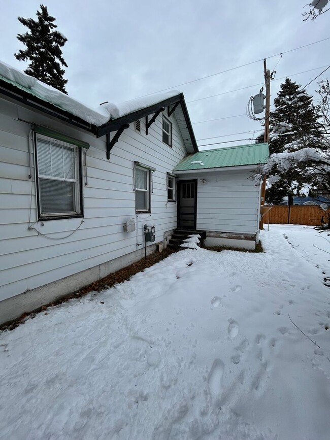 Photo - 376 W Washington St