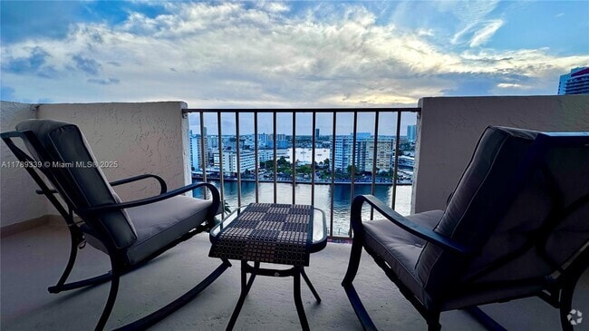Building Photo - 1865 S Ocean Dr Unit 17K Rental