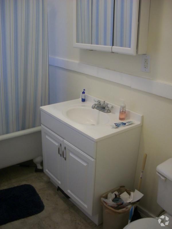 Building Photo - 905 Beacon St Unit 12 Rental