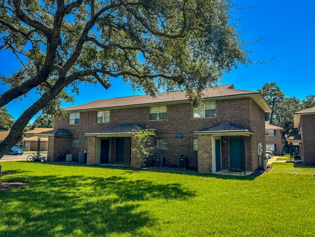 Building Photo - Emerald Cove East Rental