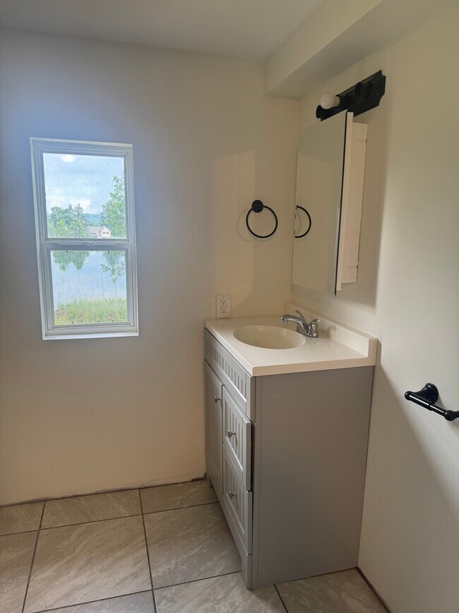 Photo - 7235 Henrietta Rd