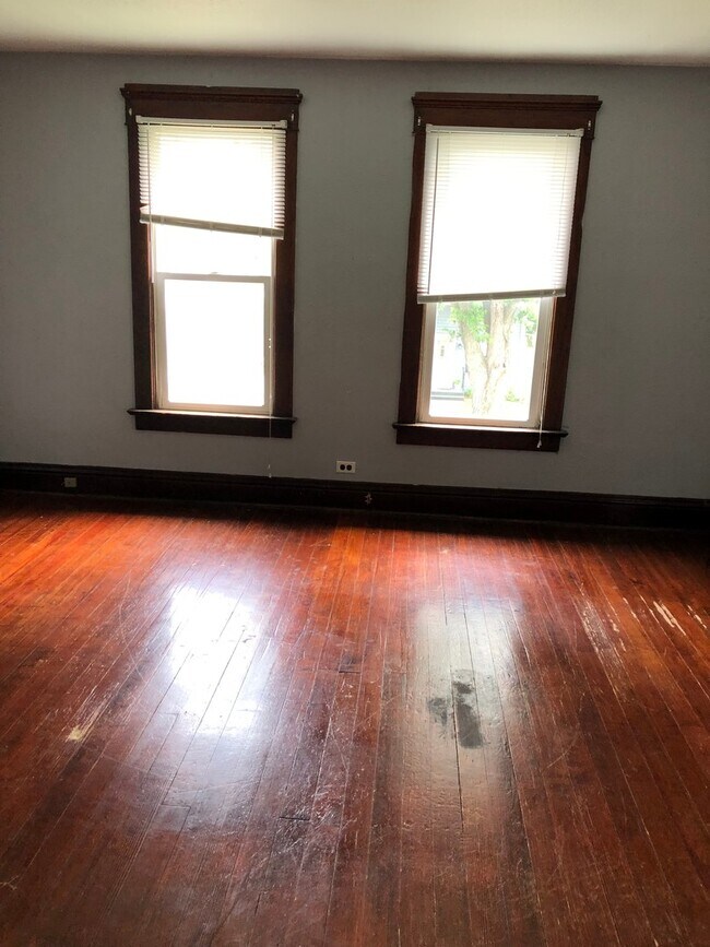 Photo - Mom's Moline Unit Mom's Moline Up