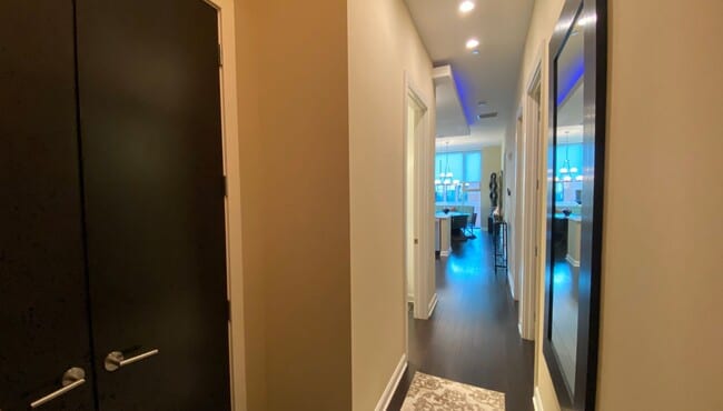 Photo - Luxury 2 Bedroom 2 Bathroom Condo Downtown -