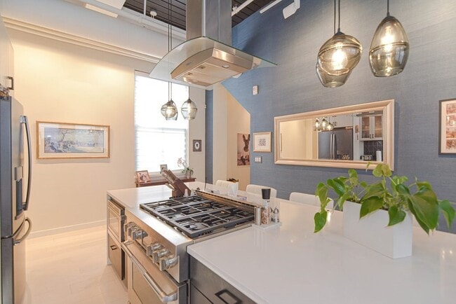 Building Photo - 27 Wareham St Unit #101