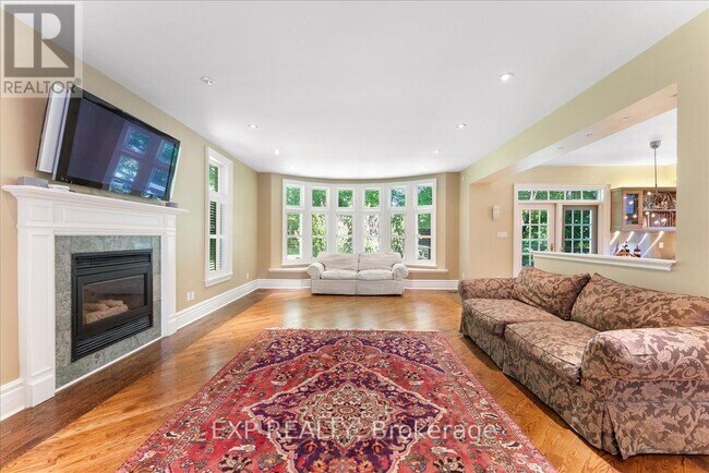 Photo - 67 Agincourt Dr