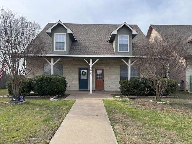 Building Photo - 220 Sandstone Dr Unit A