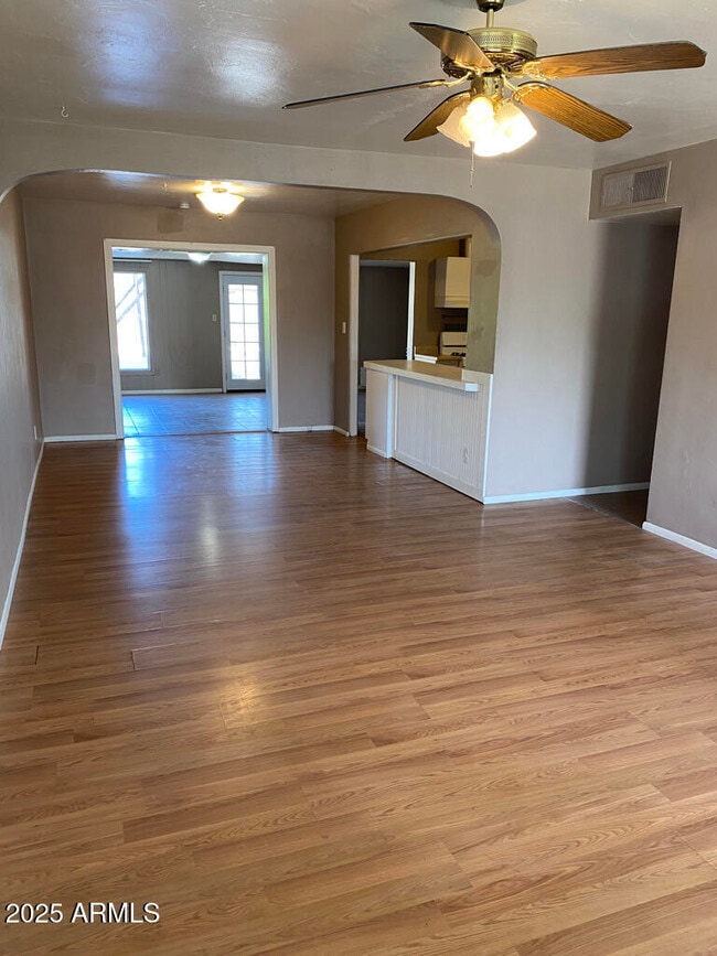 Photo - 822 W Missouri Ave