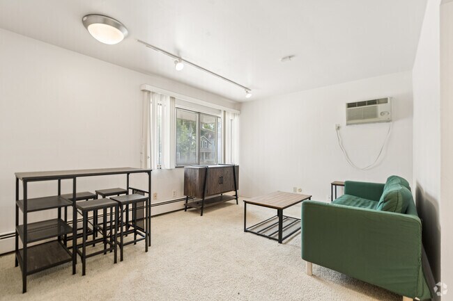 2BR, 1BA - 700SF - Living/Dining Room