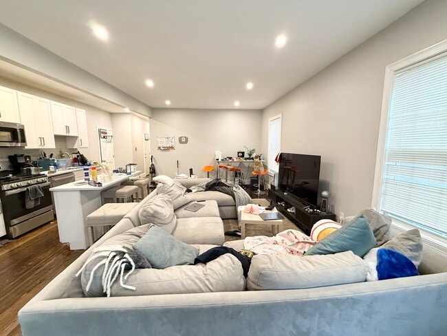 Photo - 91 Hillside St