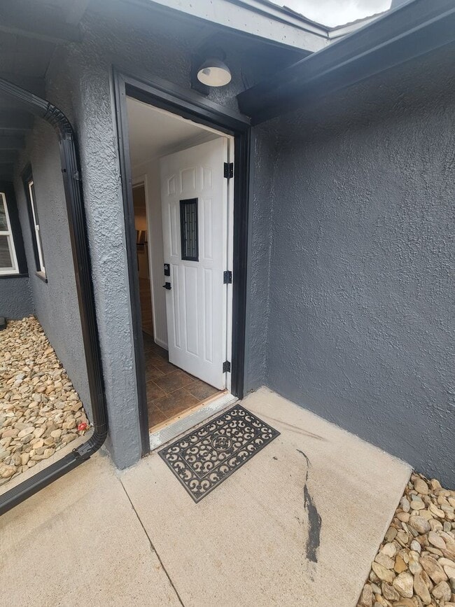 Photo - West Rapid 2 Bedroom, 1 Bath Home for Rent