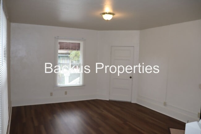 Photo - 210 Cypress Ave Unit B