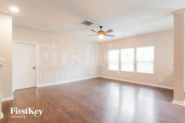 Photo - 313 Dunlin Dr