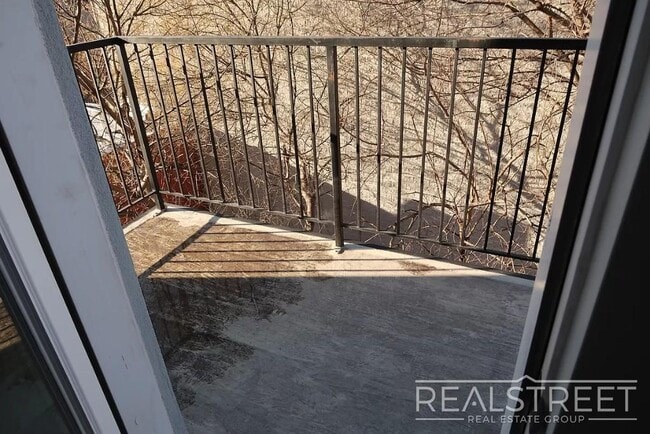 Photo - New 2 BEd in Fort Greene with Roof Deck & Laundry! Unit 3B