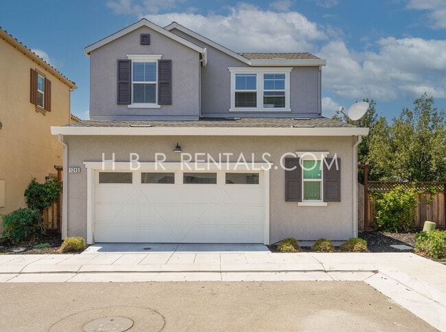 Building Photo - Modern 4-Bedroom Retreat in Mountain House...