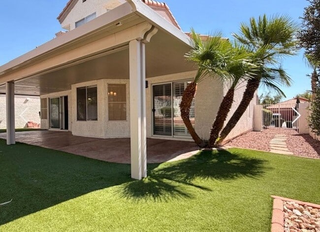 Photo - FABULOUSLY CLEAN AND CHARMING HOME IN THE LAKES COMMUNITY OF SOUTHWEST LAS VEGAS