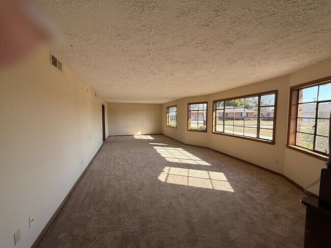 Photo - 3601 NW 62nd St