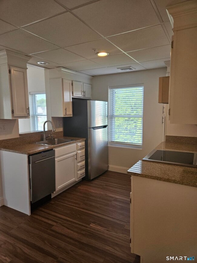 Photo - 100C Danbury Rd Unit 3K