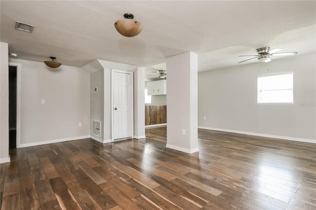 Photo - 825 E Jackson Ave