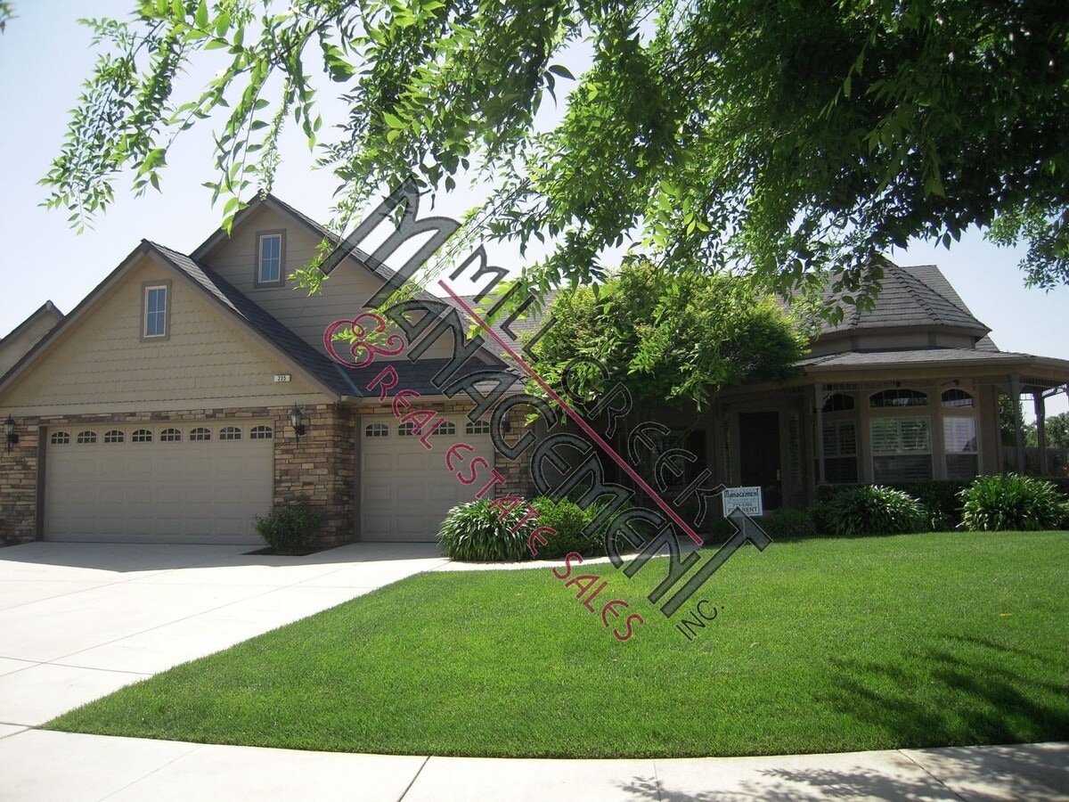 HOUSE - HOUSE