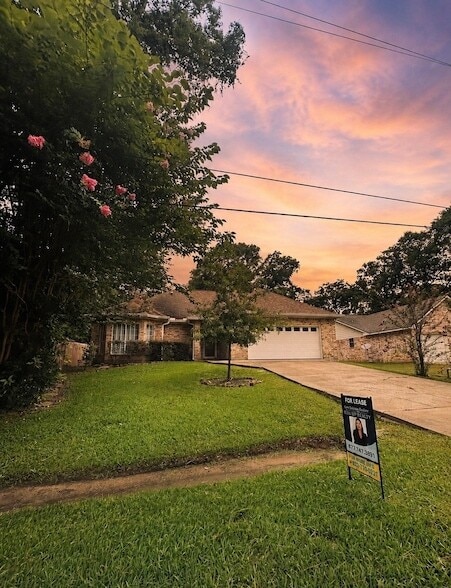Photo - 120 Hiwon Dr