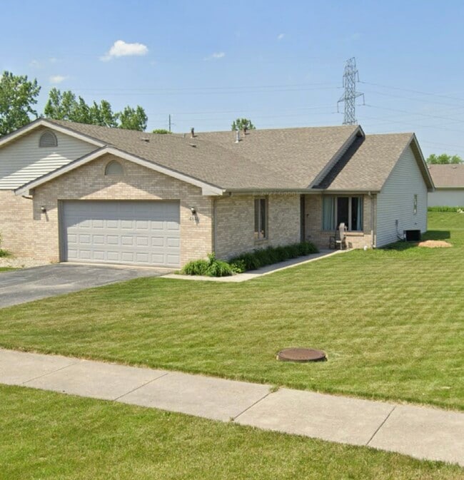 Building Photo - 4840 W 92nd Ave Rental