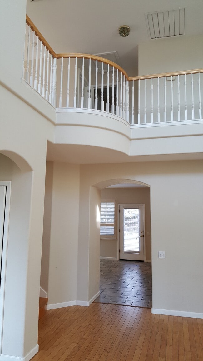 Photo - 267 W Springer Dr