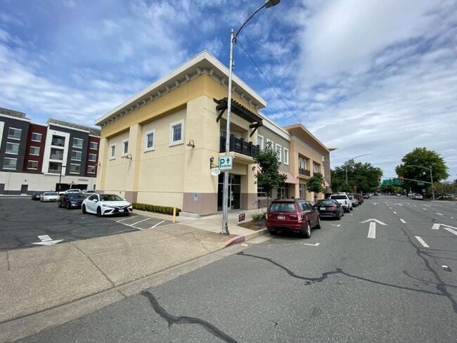 Photo - 1321 Butte St Apartment Unit 203
