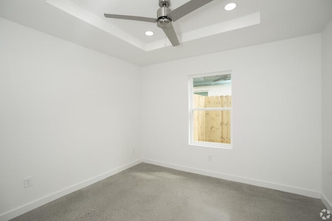 Photo - 4013 Peach Ln