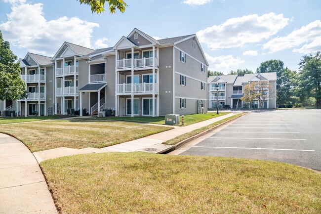 Muirfield Woods Apartments