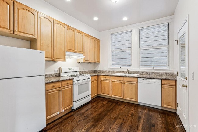 Building Photo - 1393 Waller St Rental