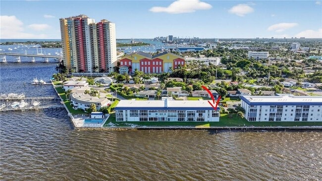 Photo - 400 Wilma Cir Unit 301