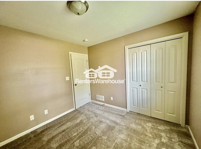 Photo - 2004 63rd St