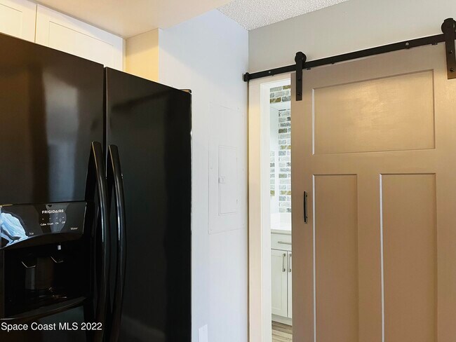 Photo - 3005 Sir Hamilton Cir Unidad 14