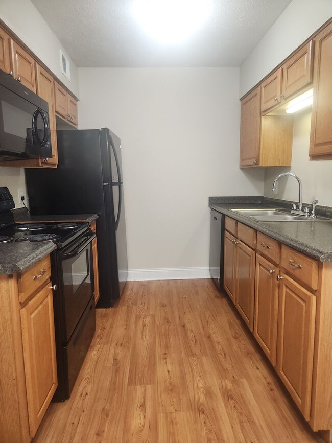 bg1220 - bg1220 Apartment Unit BG1220