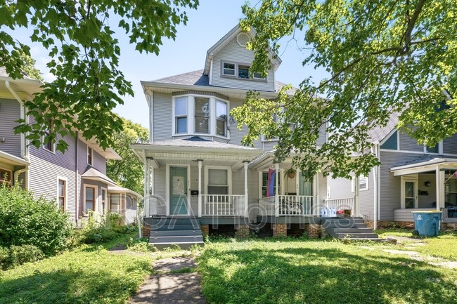 Building Photo - 71 N Whittier Pl