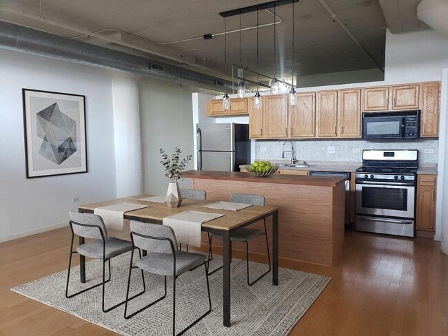 Photo - 1525 S Sangamon St Unit 614