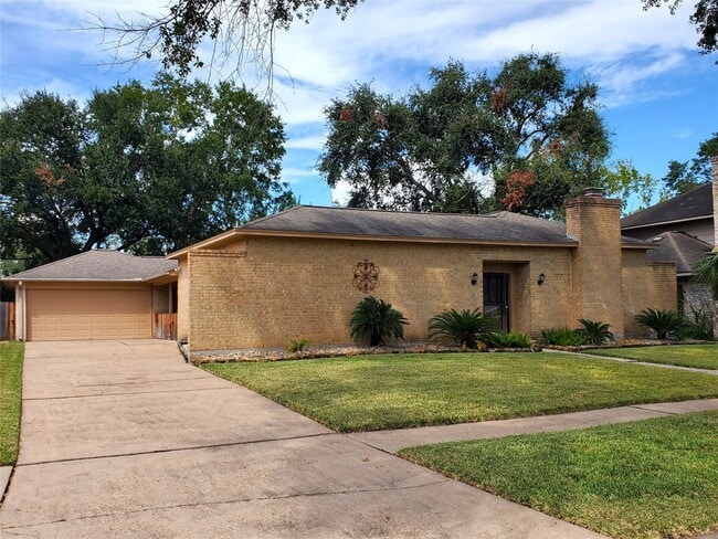 Photo - 15815 Crestbrook Dr