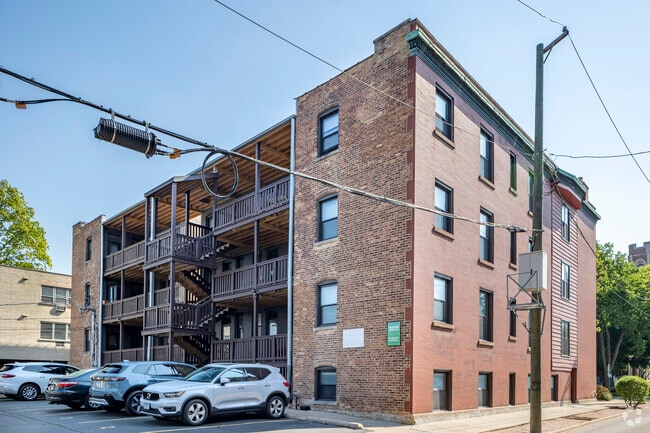 201-209 N. Grove Ave.