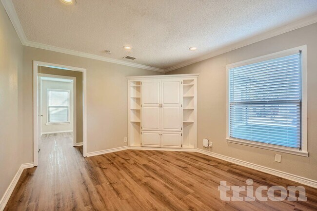 Photo - 10630 Newcombe Dr