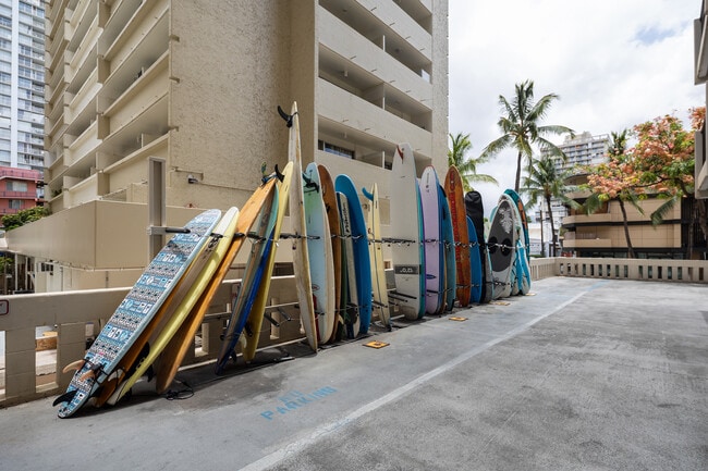 Building Photo - 2465 Kuhio Ave Unit KW501