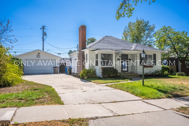 Photo - 1968 Blaine Ave