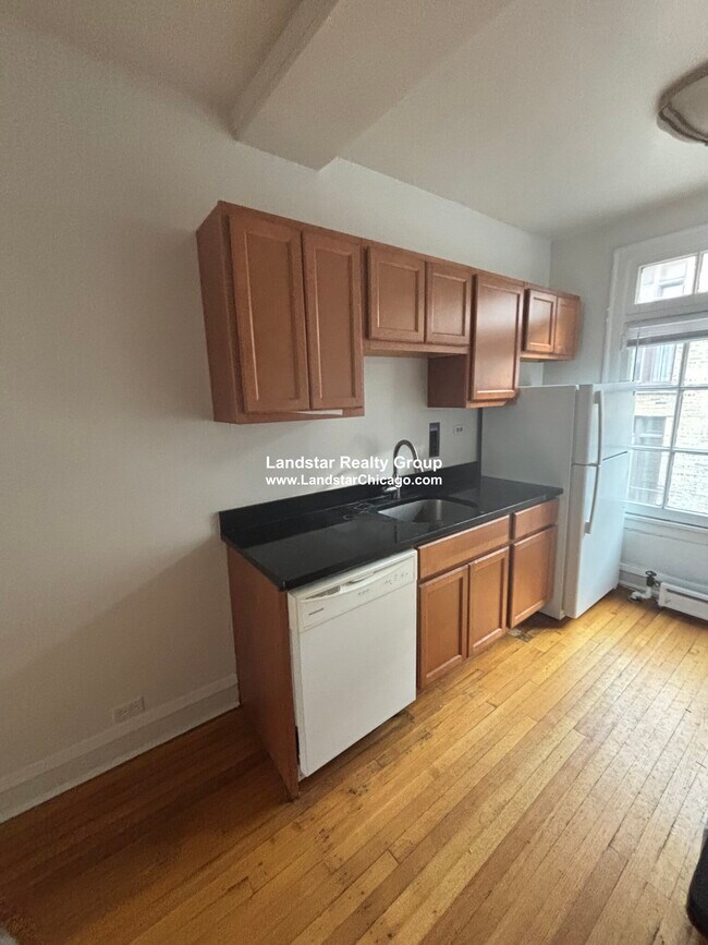 Photo - 907 Elmwood Ave Unit 3D