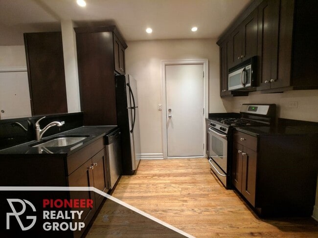 Photo - 3814 N Sheffield Ave Unit 1E