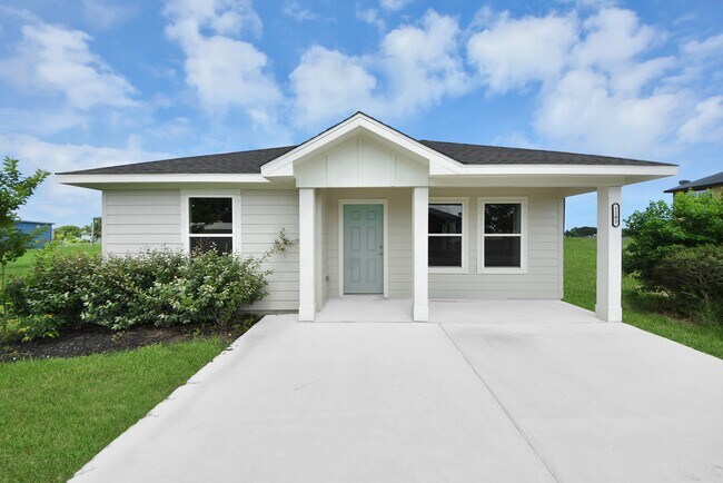 1105 W Bayshore Dr