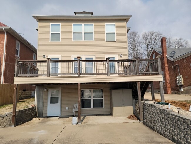 Photo - 510 W 5th St Unidad B Upstairs