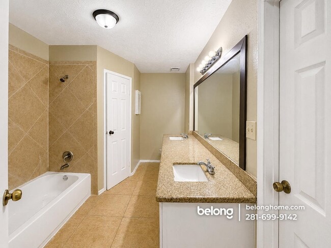 Photo - 3108 Trembling Creek Cir