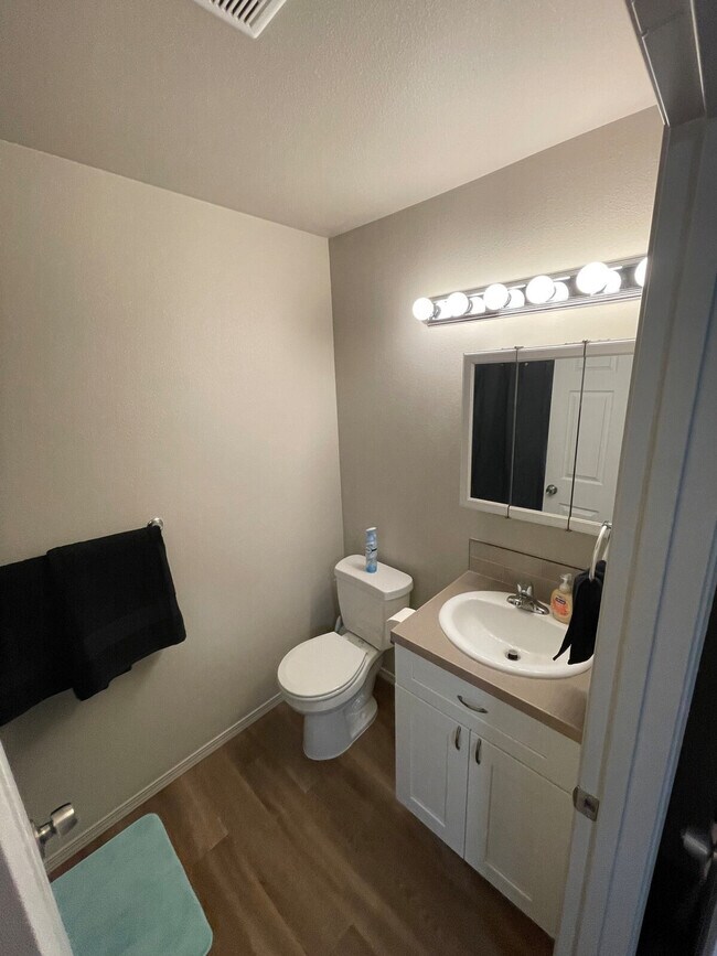 Photo - 601 S Kent St Unidad SI ID1505669P