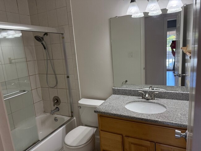 Photo - 1213 W Washington Ave