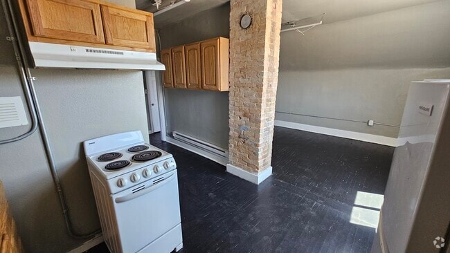 Building Photo - 1314 E Evans Ave Rental